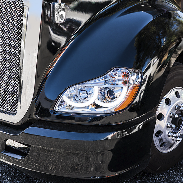 Kenworth T680 (2013-2021 ) - Bright Projector Headlight With White LED Position Light