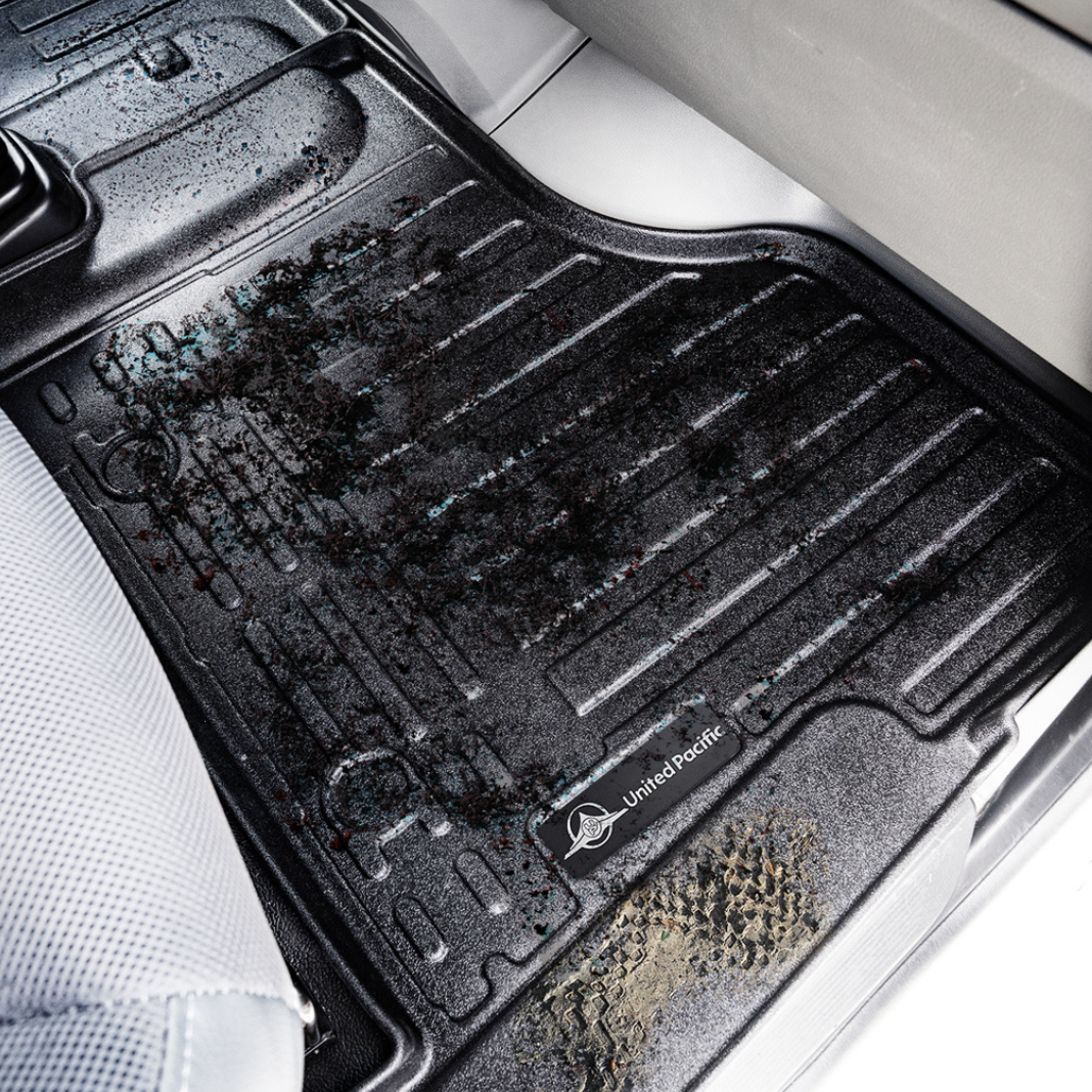 Peterbilt 579/567, Kenworth T680 And T880 - RigGear Floor Mat Set