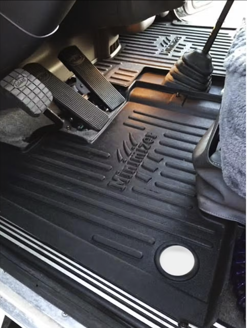 Peterbilt 365 367 384 386 388 389 357 378 379 385 - Lifetime Minimizer Floor Mat