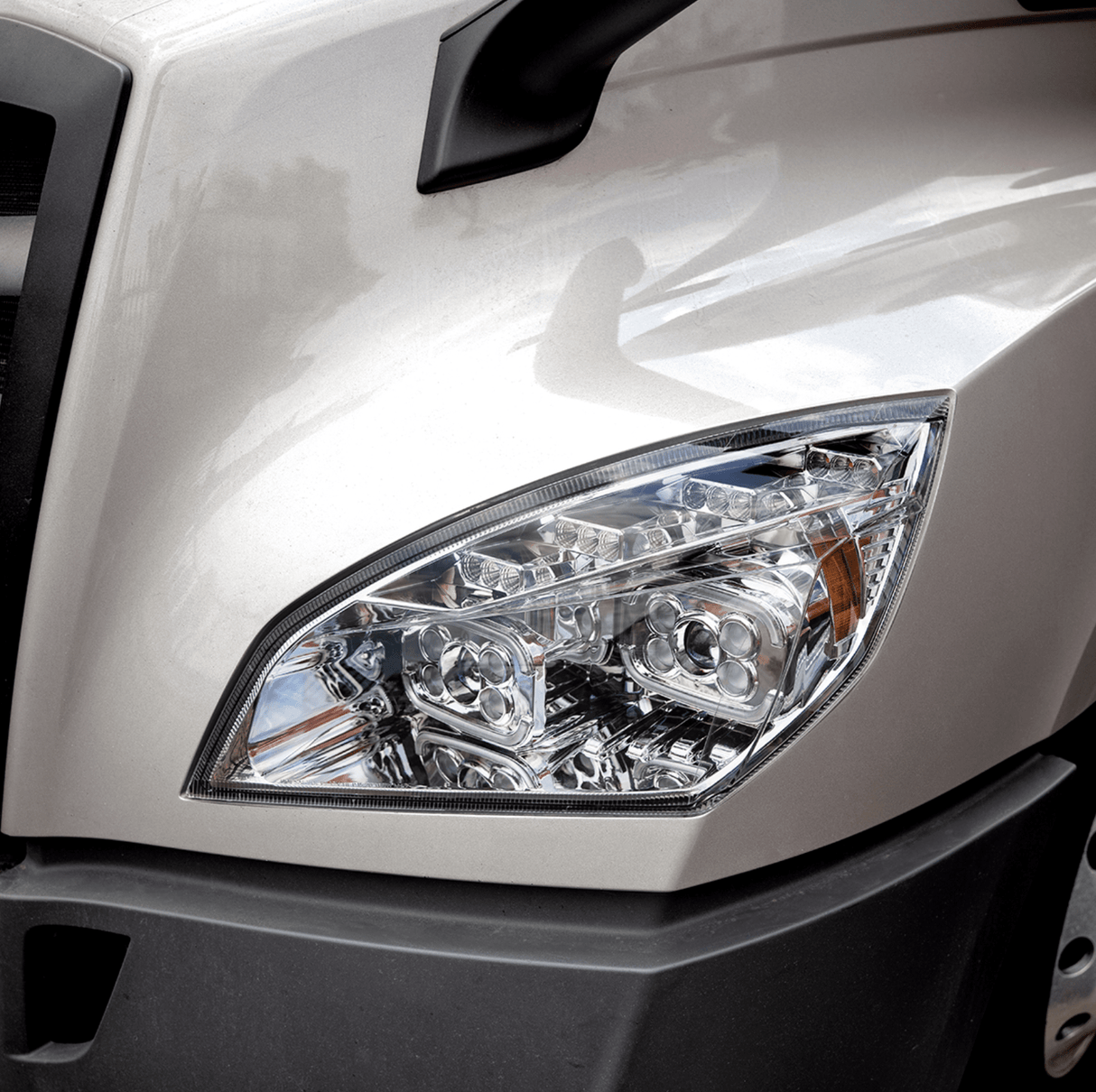 Freightliner Cascadia 2018 - 2024 - 10 LED Projector Headlight With LED Sequential Turn & DRL - HD Truck Source