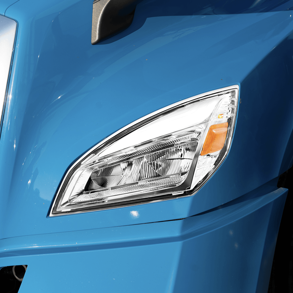 Freightliner Cascadia 2018 - 2024 - High Power Chrome LED Headlights - HD Truck Source