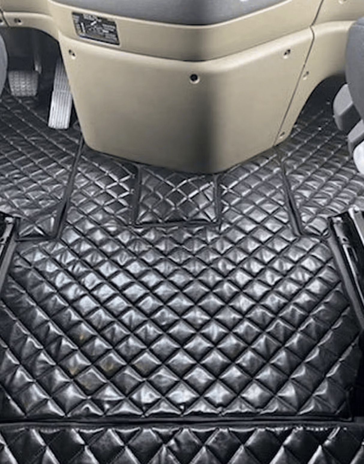 Freightliner Cascadia 2018 Up - Quilted Faux Leather Floor Set - HD Truck Source