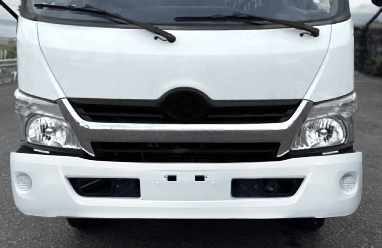 Hino 155/195 2016 - 2020 - Bumper With Opening For Fog Light - HD Truck Source
