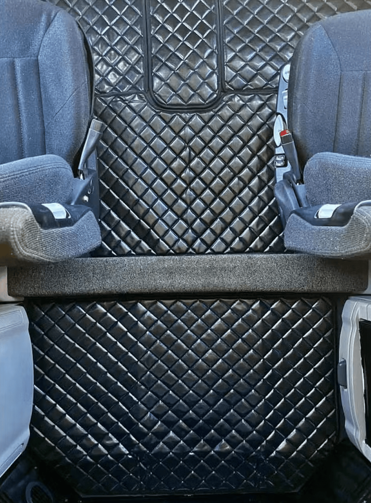 Peterbilt 579 - Quilted Faux Leather Floor Mat Set - HD Truck Source