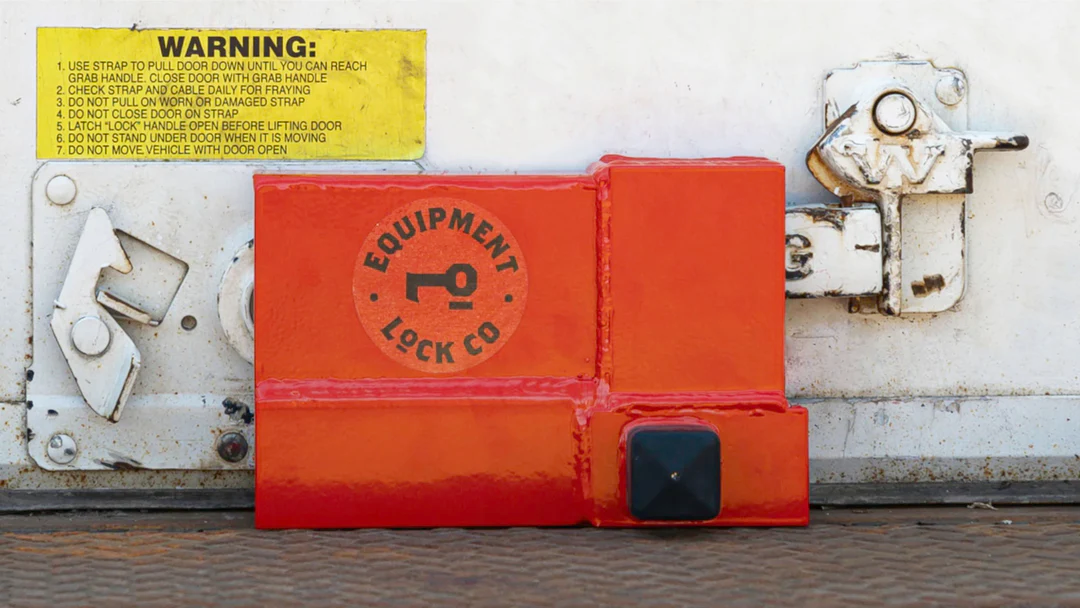 Cargo Door Lock – Heavy-Duty Security for Semi-Truck Rolling Style Trailer Doors, Combination