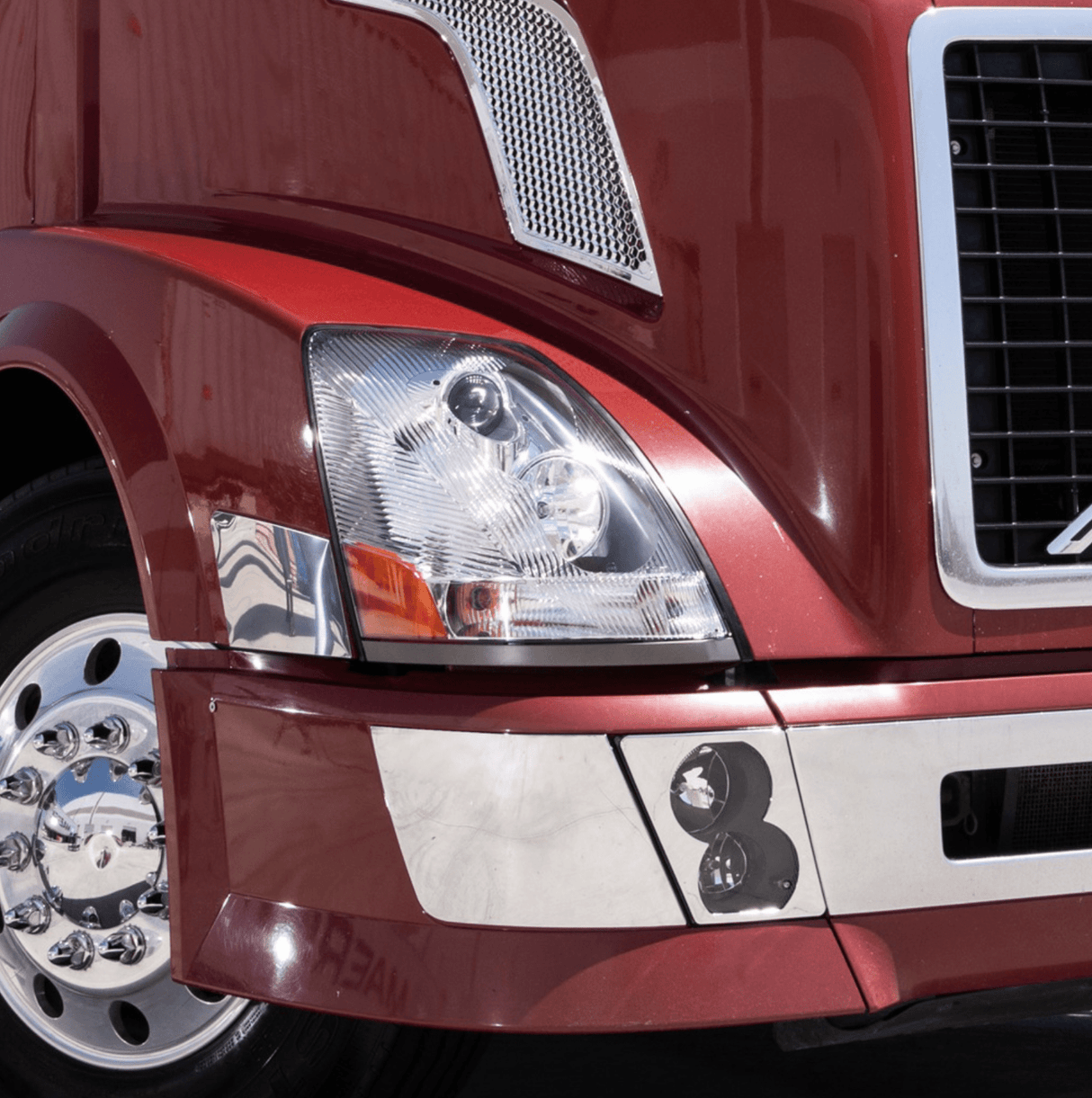 Volvo VNL 2015 - 2017 - Chrome Front Aero - Style Bumper Trim - HD Truck Source