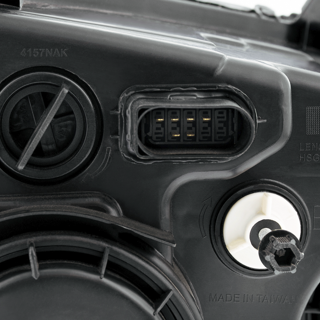 Kenworth T660 (2008-2017) - Full LED Projection Headlight With Turn Signal & Position Light Bar