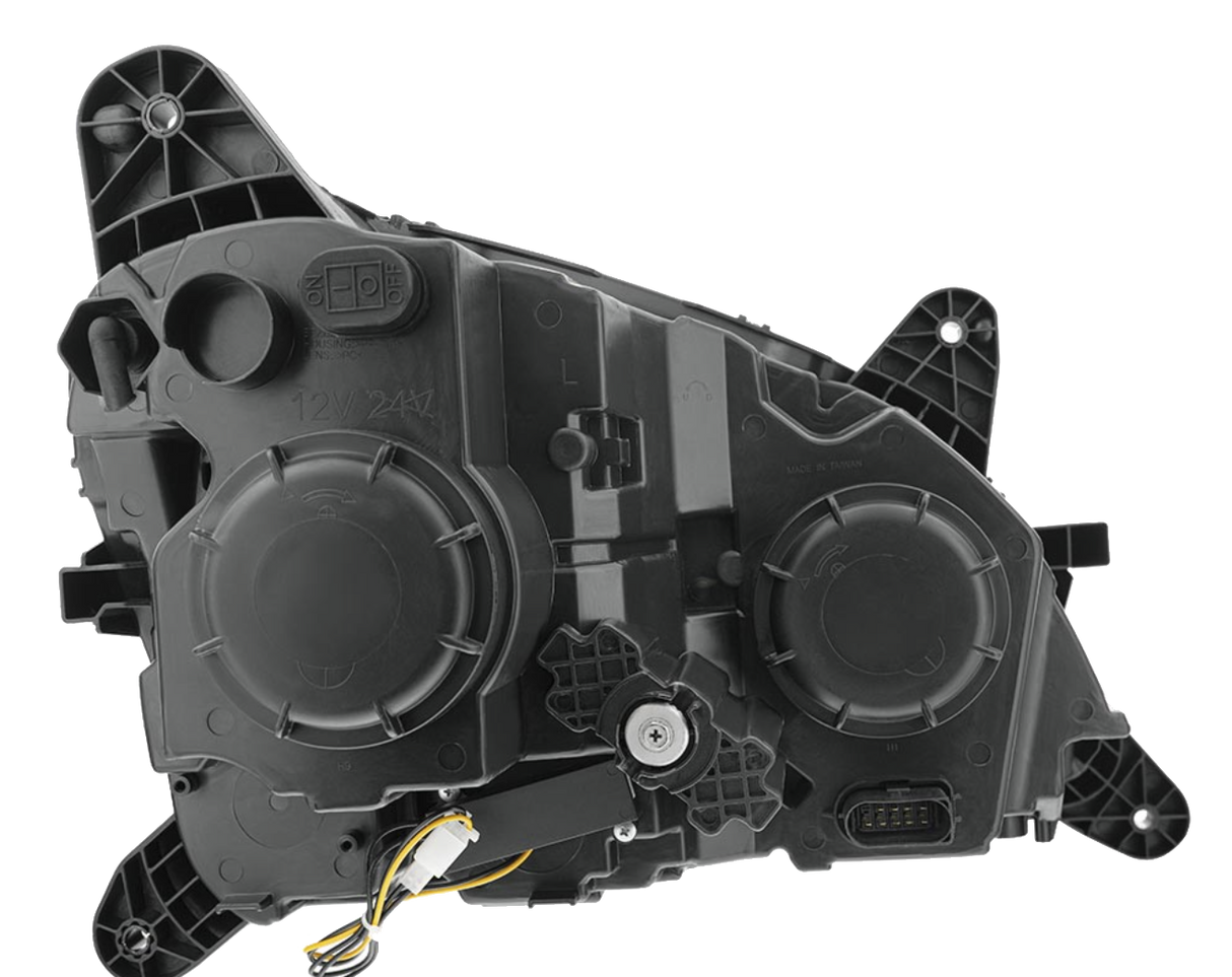 Peterbilt 579 (2012-2021) - Projection Headlight With LED Position Light & Sequential Signal