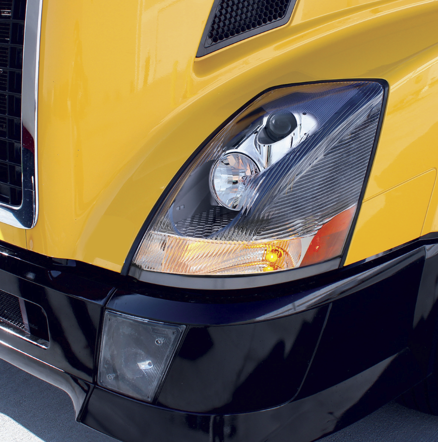 Volvo VN (2003-2017) - Halogen Headlight