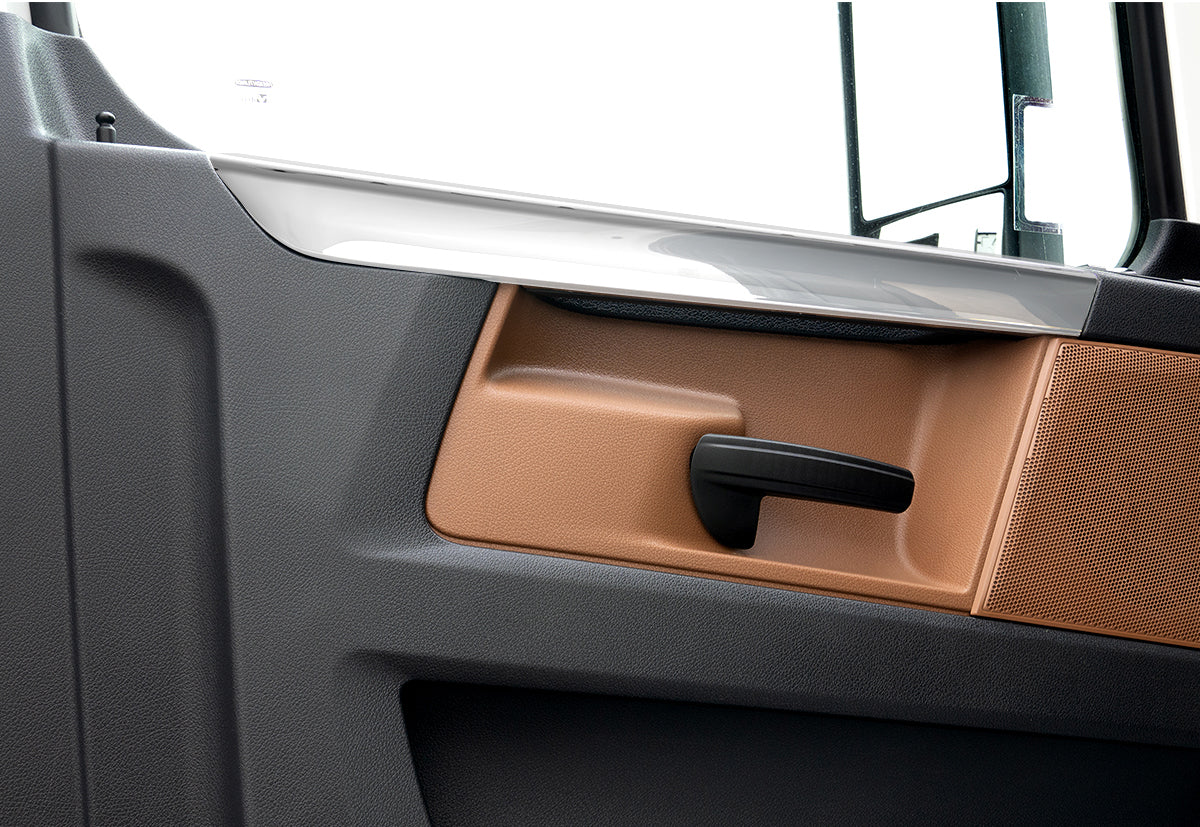 Freightliner Cascadia (2018-2025) - Chrome Plated Door Grab Handle Covers (Pair)