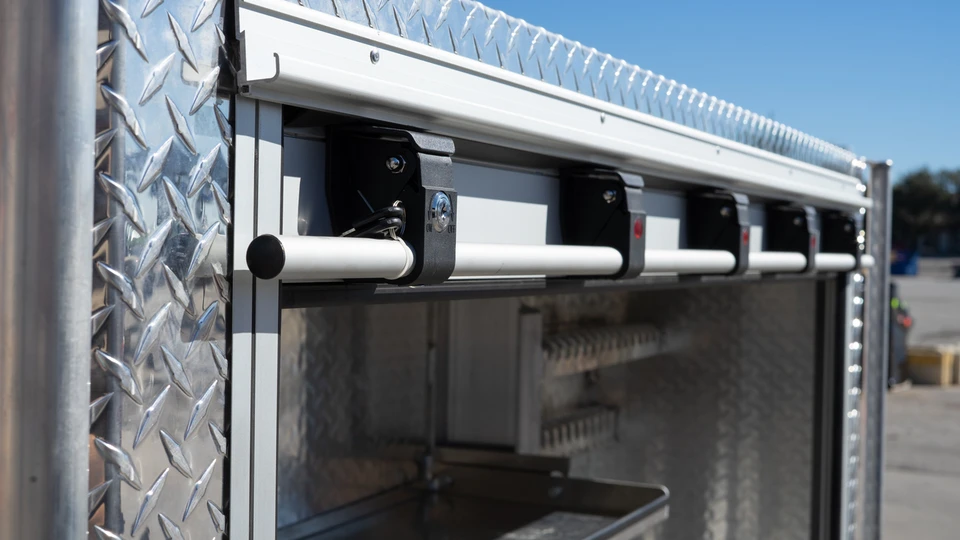 Aluminum Semi Truck Headache Rack with Roll-Up Door & Storage